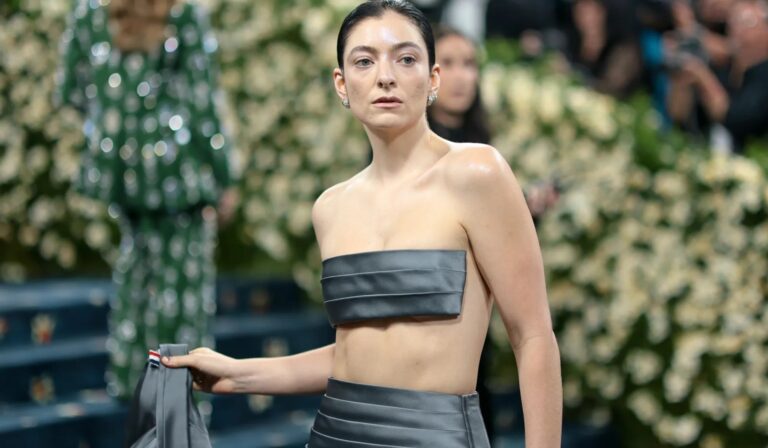 Lorde on Track for First-Ever Number One Album with ‘Virgin’