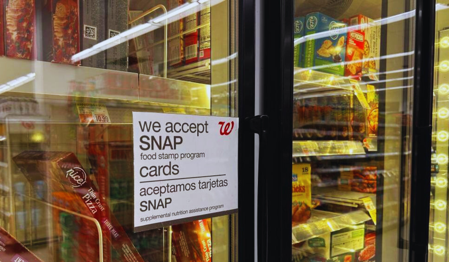 25 US states sue Trump administration for halting SNAP food stamps amid shutdown. Lawsuit seeks to restore benefits for 40M+ Americans using backup funds. Details inside.